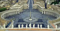  ??  ?? Un’immagine di piazza
San Pietro Il Promotore Vaticano ha avviato un’inchiesta su una speculazio­ne