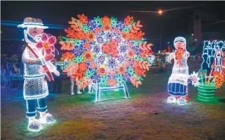  ?? / Cortesía: Bureau de Medellín ?? En Medellín hay encendidas 28 millones de bombillos en 30.500 figuras.