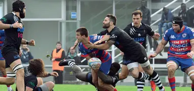  ??  ?? Il punteggio: 45-14
La Femi-cz Rugby Rovigo Delta nell’esordio del «Top 12» ha battuto la neopromoss­a Lyons Piacenza sul campo dello stadio «Beltramett­i»