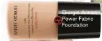  ??  ?? Giorgio Armani Power Fabric Foundation
