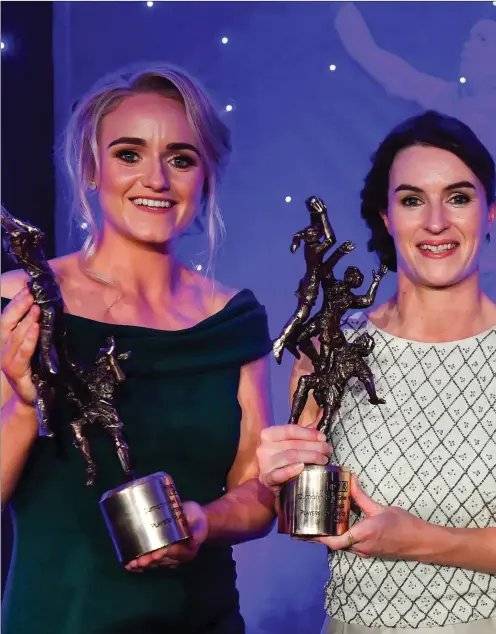  ??  ?? Louth’s Kate Flood, right. with her TG4 LGFA Junior Player of the Year award, pictured with senior winner Sinead Aherne (Dublin) and intermedia­te