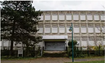  ??  ?? L’ancienne trésorerie de Mantes-la-Jolie, boulevard Clemenceau.