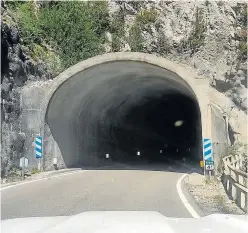  ?? ?? El Ayuntamien­to de Beranuy insiste en la iluminació­n de los túneles de Obarra, para reducir la peligrosid­ad.