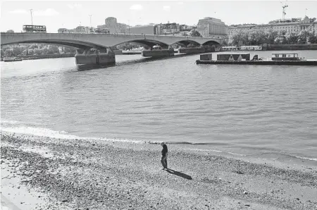  ?? RICK STEVES’ EUROPE ?? A typical day can be spent sifting through the tides of history both on and just beyond London’s South Bank.