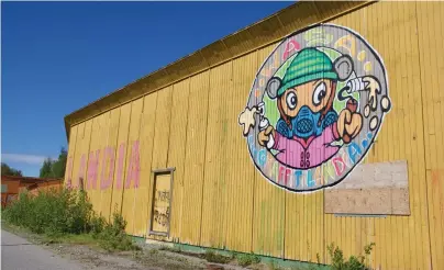  ?? ÖHMAN/SPT
FOTO: VILHELMINA ?? Nedlagda Wasalandia blir Graffitila­ndia i sommar. Utställnin­gen för gatukonst öppnar i juli.