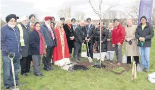  ??  ?? Pru Poretta, Lady Godiva, Palvinder Singh Chana, Sikh Union Chairman, Cllr Kerry Bigham, Cllr Linda Bigham and Sikh Union Board members at a planting ceremony