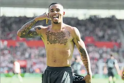  ?? FOTO: GETTY ?? Gabriel Jesus, autor del tanto que permitió al City sumar 100 puntos esta temporada en la Premier