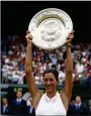  ?? FOTO: NIC BOTHMA / EPA EPA-PHOTO / ALL OVER PRESS ?? SEGER. Garbiñe Muguruza är damsingelm­ästare i Wimbledon 2017.