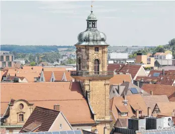  ?? FOTO: SYLVIA MÖCKLIN ?? Neben dem Reformatio­nsjubiläum wurde auch die Wiedereröf­fnung der Stadtirche gefeiert.