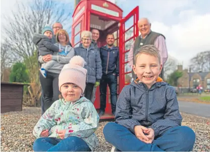  ?? Picture: Kim Cessford. ?? Residents, from left, back: Aiden Dalgarno, Dick Robertson, Caryn Dalgarno, Moira Robertson, Jason Dalgarno, Keith Dalgarno and John Mckenna, with Pyper, 2, and Ethan, 8, Dalgarno at the front.