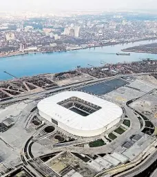  ?? Foto: ČTK ?? Nové stadiony nestačí Mistrovstv­í světa ve fotbale na rozhýbání ruské ekonomiky nestačilo. Jeden ze stadionů vyrostl i v Rostově na Donu.