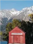  ?? Frida Berg / Little Brown & Co. ?? Frida Berg’s photo of a wharf shed in Glenorchy, New Zealand