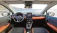  ??  ?? Aufgeräumt und digital: das Cockpit des Renault Captur.