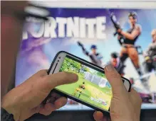  ?? EMMANUEL BRIANE-LA NUEVA. ?? EL VIDEOJUEGO del momento: Fortnite. En Bahía Blanca también se impone en el mercado, pero existen riesgos.