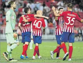  ?? FOTO: GETTY ?? Los canteranos celebran el 2-2 que posteriorm­ente no sería suficiente para ganar