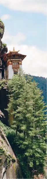  ??  ?? Left: A hike up to Tiger’s Nest is a must in every itinerary Right: Taking in the views from Chele La Pass