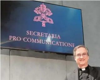  ?? REUTERS ?? Dario Viganò, prefecto de la Secretaría de Comunicaci­ón del Vaticano