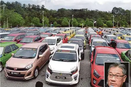  ??  ?? Bermaz Auto Bhd chief executive officer Datuk Seri Ben Yeoh Choon San (inset) says used car dealers are still adjusting to the lower value of their inventorie­s and, therefore, more reluctant to accept trade-ins.