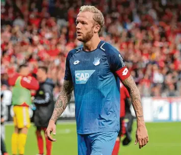  ?? Foto: imago/Sportfoto Rudel ?? Der Ex Augsburger Kevin Vogt hat bei der TSG Hoffenheim sein Glück gefunden. Am Samstag empfängt er seinen ehemaligen Ver  ein.