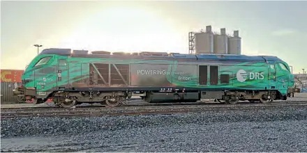  ?? DRS ?? Ï
The first reliveried DRS locomotive No. 68006 shows off its new colours just after being named Pride of the North (small vinyl nameplate affixed just above the word ‘POWERING’) at Mossend on November 10.