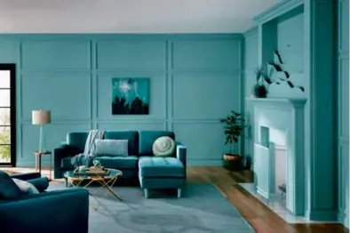  ?? VALSPAR ?? Valspar’s color of the year, “Renew Blue,” was applied to the walls and trim.