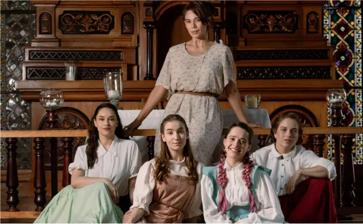  ?? CortesÍA ?? La temporada de ‘Mujercitas’ cuenta con 9 funciones y es protagoniz­ada por Amanda Rodríguez, Mercedes Gazel, Ilse Faith, Sofía Chaverri y Michelle Jones (atrás).