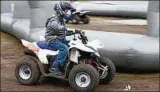  ??  ?? Das Highlight für die kleinen Messebesuc­her – der Suzuki-kinderquad­parcours.