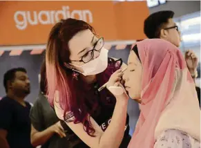  ??  ?? Guardian will be organising the biggest Health and Beauty Fair across Johor, Klang Valley and Penang called Confidence Creation in conjunctio­n with Internatio­nal Women’s Day.