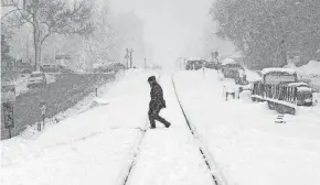  ?? THE COLORADOAN ?? Snow and cold this weekend will feel “all the more shocking” because of the recent springlike weather in areas such as Denver, Accuweathe­r says.