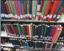  ?? MICHAEL RUBINKAM / AP ?? Books with red stickers wait to be removed from the shelves at a university in Indiana, US.