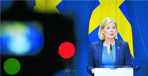  ?? AP ?? La primera ministra sueca, la socialdemó­crata Magdalena Andersson, presentará hoy su dimisión tras reconocer su derrota electoral
