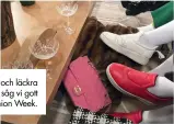  ??  ?? Sportiga skor och läckra drömväskor såg vi gott om under Fashion Week.