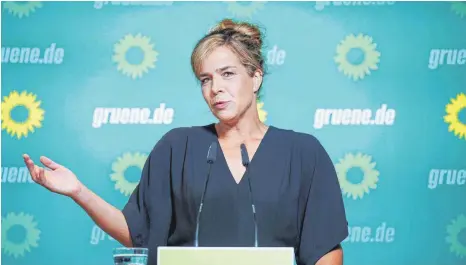  ?? FOTO: KAY NIETFELD/DPA ?? Ist gesprächsb­ereit für alle demokratis­chen Parteien in Nordrhein-Westfalen: Grünen-Landesvors­itzende Mona Neubaur am Montag in Berlin.