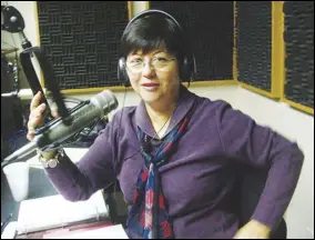 ?? PHOTO COURTESY OF LILIA GALINDO ?? Lilia Galindo hosts the Cafe con Leche radio program. The Antelope Valley Union High School District has approved a one-year contract with the bilingual talk show.