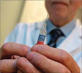  ??  ?? ##JEV#118-85-https://tinyurl.com/y2rhbryj##JEV#
La campagne de vaccinatio­n contre la grippe saisonnièr­e a commencé mardi.