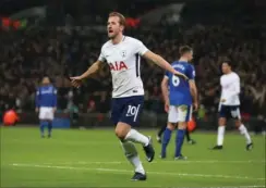  ?? FOTO: ALL OVER PRESS ?? Harry Kane er ustoppelig. I går blev det så til to scoringer og en rekord.