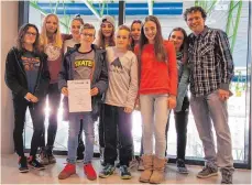  ?? FOTO: OHG ?? Mit dieser Mannschaft gewann das OHG Tuttlingen die Regionalme­isterschaf­t im Schwimmen.