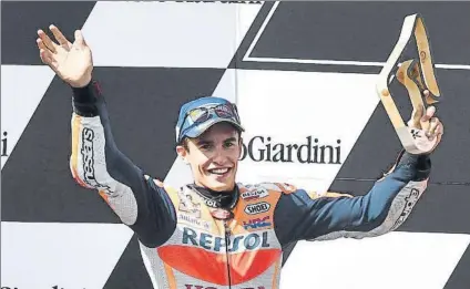  ?? FOTO: EFE ?? Marc Márquez celebrando su segundo puesto en el pasado Gran Premio de Austria, en el que perdió un mano a mano con Dovizioso