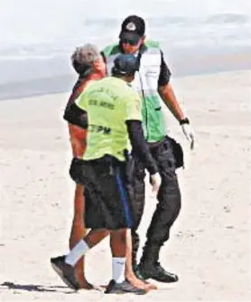 ?? AGNEWS ?? Coronel da reserva é detido por se recusar a sair da Praia de Ipanema
