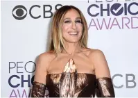  ??  ?? Sarah Jessica Parker is beaming with delight after picking up the Favourite Premium Series Actress award.