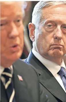  ?? FOTO: IMAGO ?? Die Achse der Erwachsene­n tritt ab: Donald Trump und sein noch amtierende­r Verteidigu­ngsministe­r James Mattis.