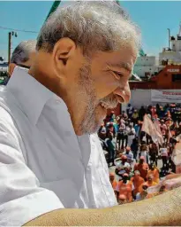  ?? Ricardo Stuckert/ Instituto Lula ?? O ex-presidente Luis Inácio Lula da Silva participa de ato em defesa da Petrobras ontem, em Niterói (RJ)