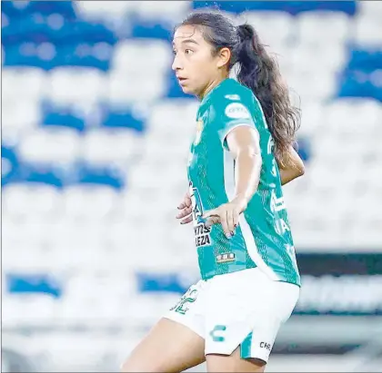  ?? Foto @ana_campaa ?? ▲ La futbolista denunció que durante su lesión, el club sólo le puso hielo en los ojos y le dio ibuprofeno.