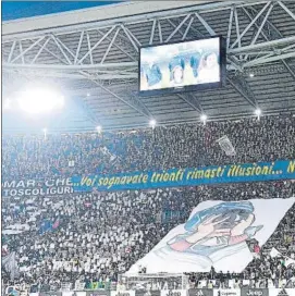  ?? FOTO: EFE ?? El tifo preparado el pasado domingo con motivo del Juventus-Nápoles