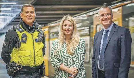  ?? ?? Northumbri­a Police and Crime Commission­er, Kim McGuinness with Sgt Tim Hand of Northumbri­a Police, and Nexua chief executive Martin Kearney.