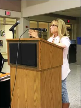 ?? ERIC DEVLIN — DIGITAL FIRST MEDIA ?? Concerned Spring-Ford parent Brittany Volm suggested the district look into the smart phone applicatio­n “Stop It” to help tackle the problem of cyber bullying.