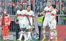  ?? FOTO: KERSTIN JOENSSON ?? Sasa Kalajdzic (Zweiter von rechts) beim 2:2 gegen den FC Bayern München.