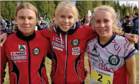  ??  ?? NÄRA MEDALJ. Yvonne Gunell, Alexandra Enlund och Amy Nymalm kämpade hårt i en spännande damstafett.