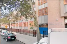  ?? /GOOGLES MAPS ?? El alumno fue detenido en la MS 135/Bronx Park Middle School.