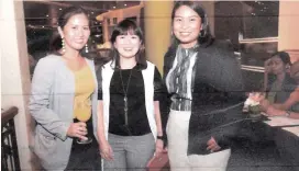  ??  ?? WRITER Joanna Cuenco, (center) with hotel angels Febe Campañon and Barbie Burchards, right.